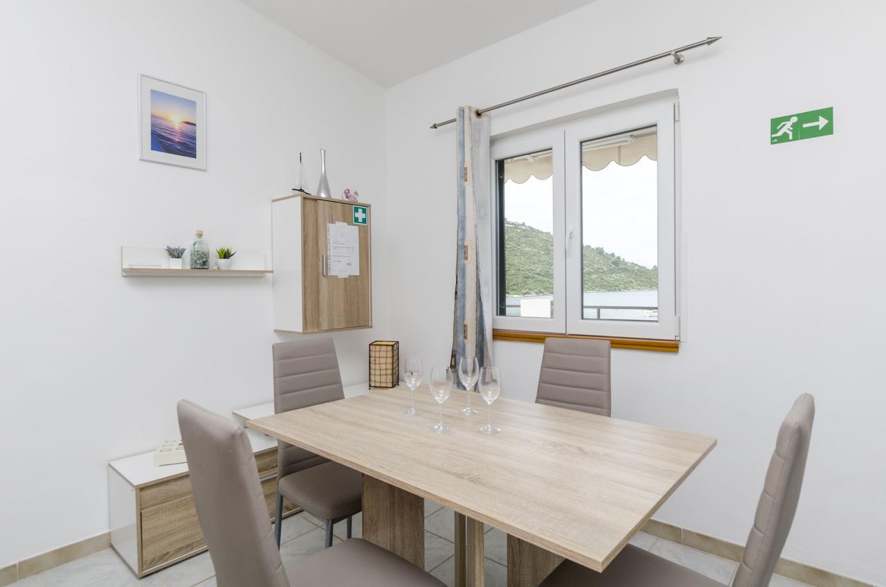 Apartment Brnabic 로고즈니차 외부 사진